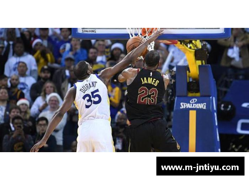 NBA新闻发布会：球星见闻与热点讨论